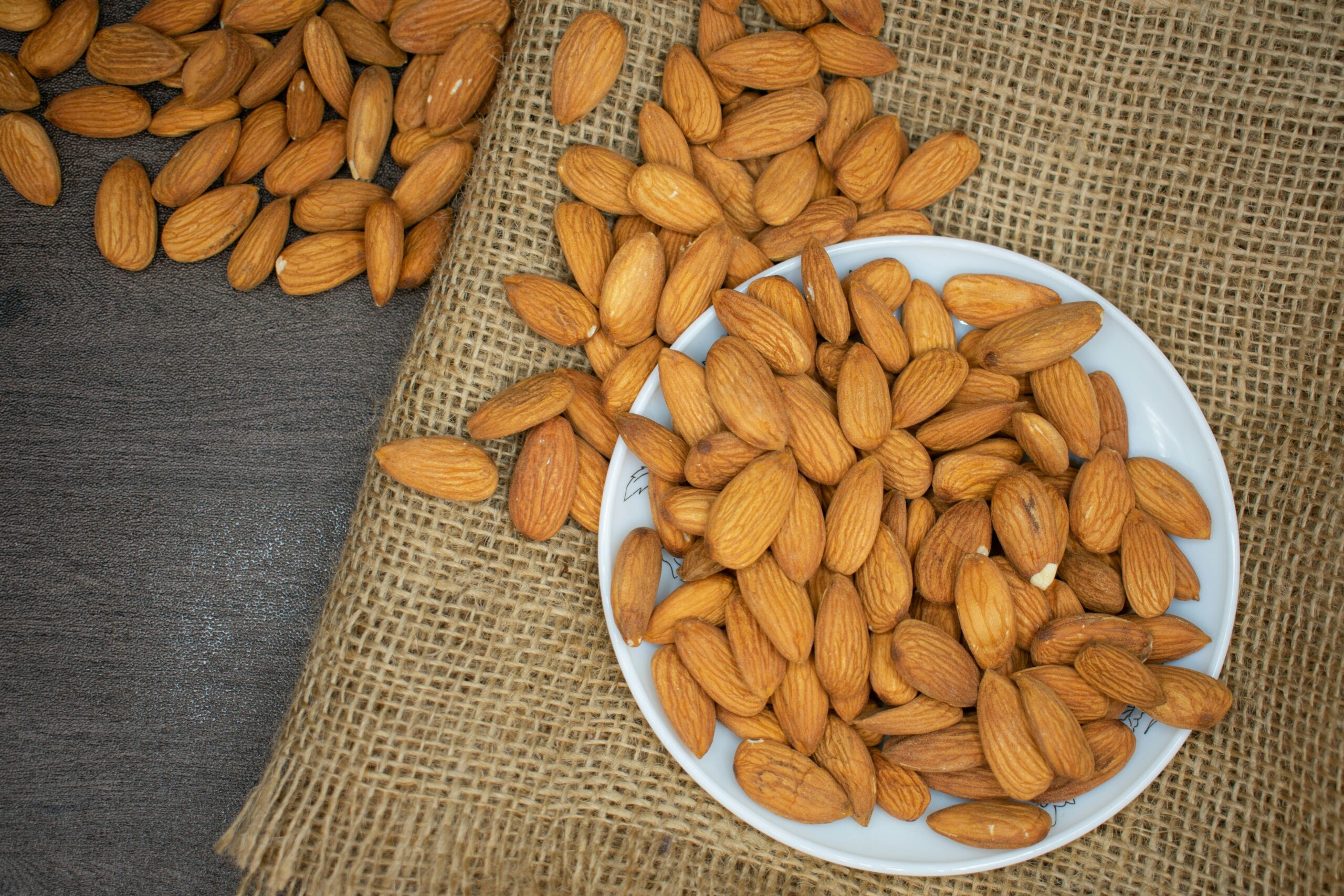 Valanadu Premium California Almonds - Image 3